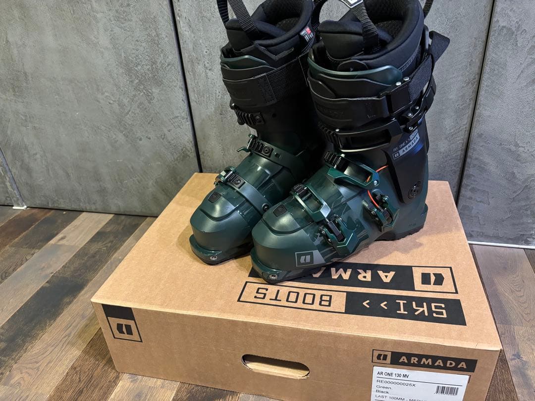アルマダ ARMADA AR ONE 130 MV スキーブーツ