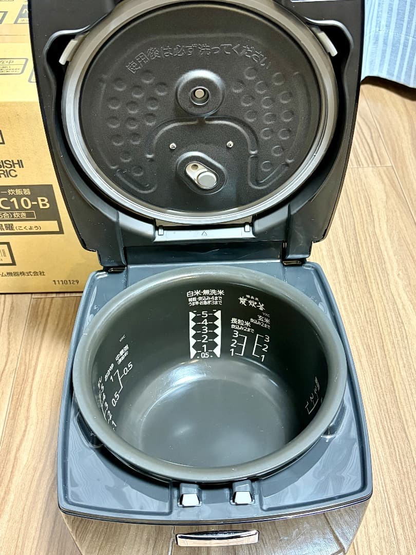 【送料込み】三菱電機 備長炭 炭炊釜 NJ-VXC10-B 黒曜 2021年製