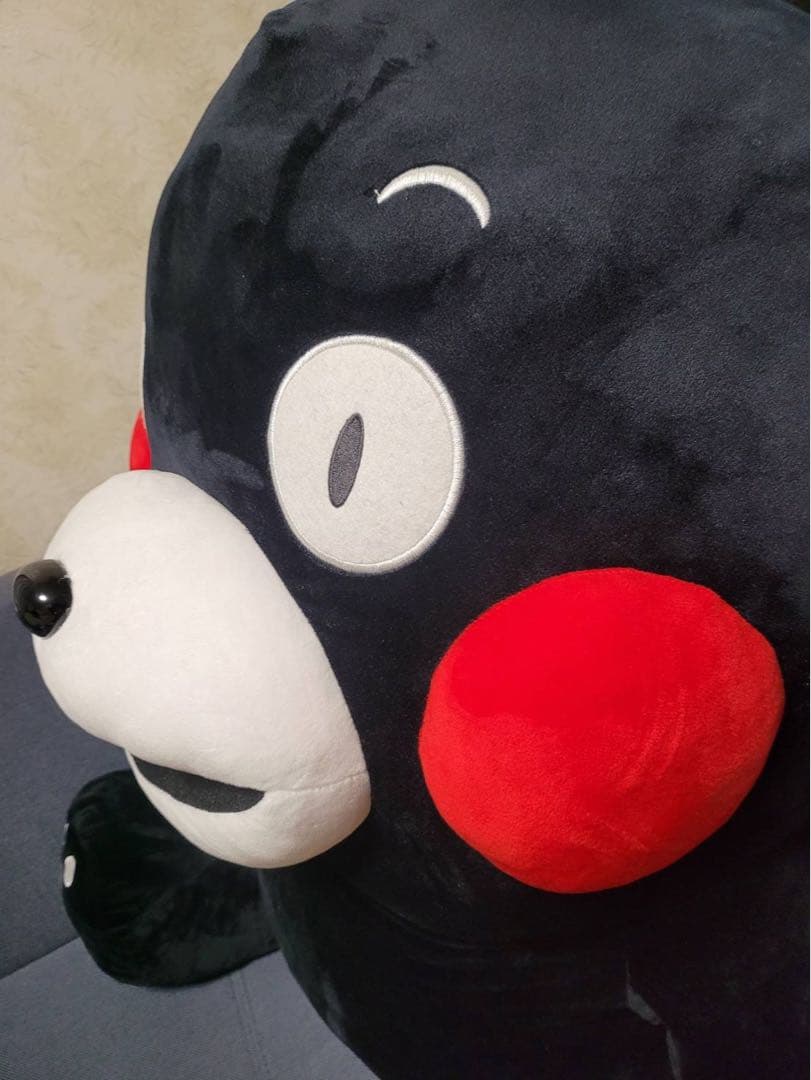 くまモン巨大ぬいぐるみ