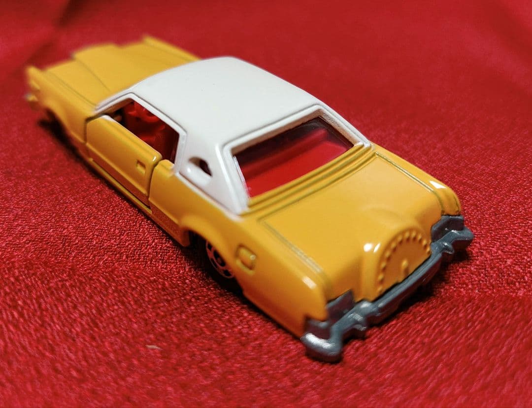 トミカ　外国車シリーズ　フォード　コンチネンタル　マークIV　SCALE1/77