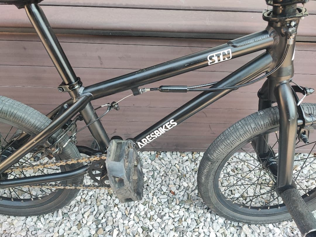 aresbikes キッズ 16インチ　STN BMX 黒