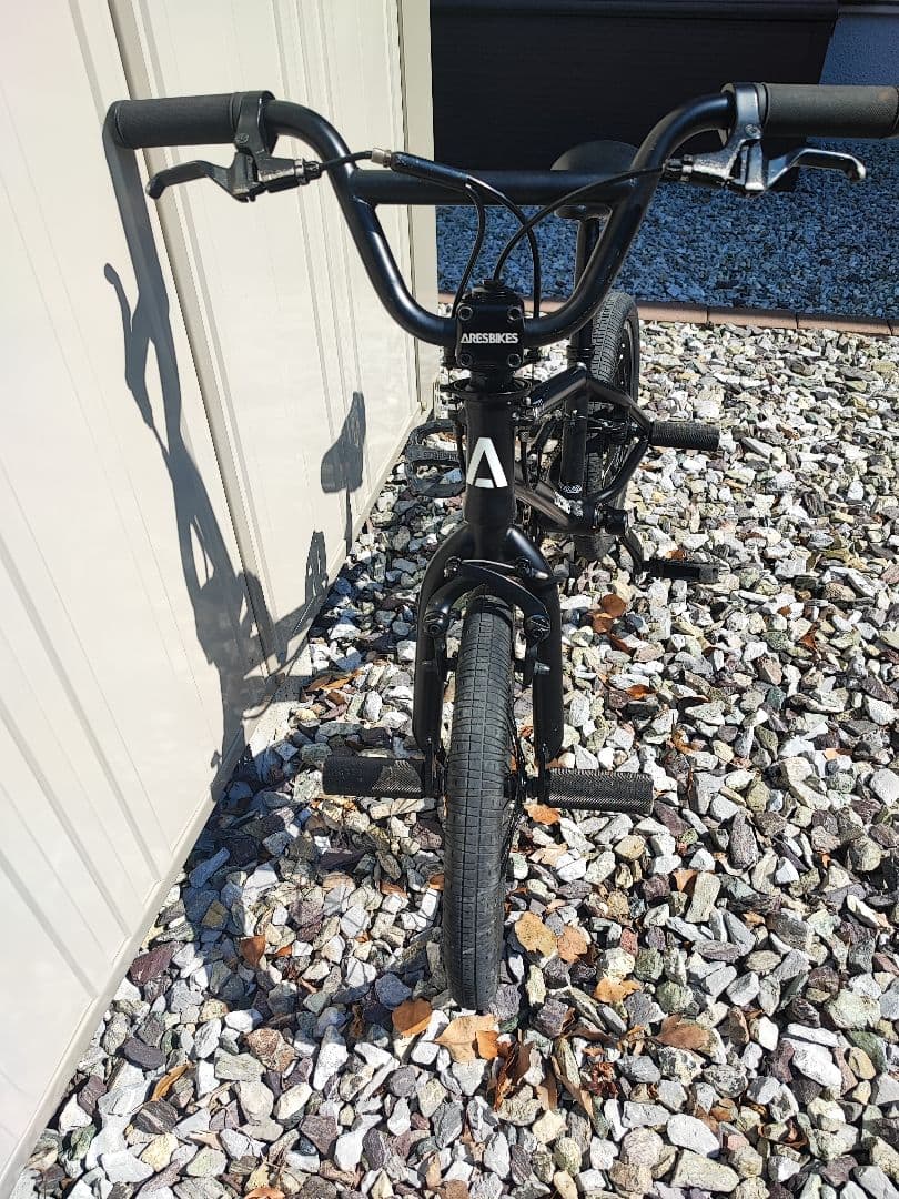 aresbikes キッズ 16インチ　STN BMX 黒