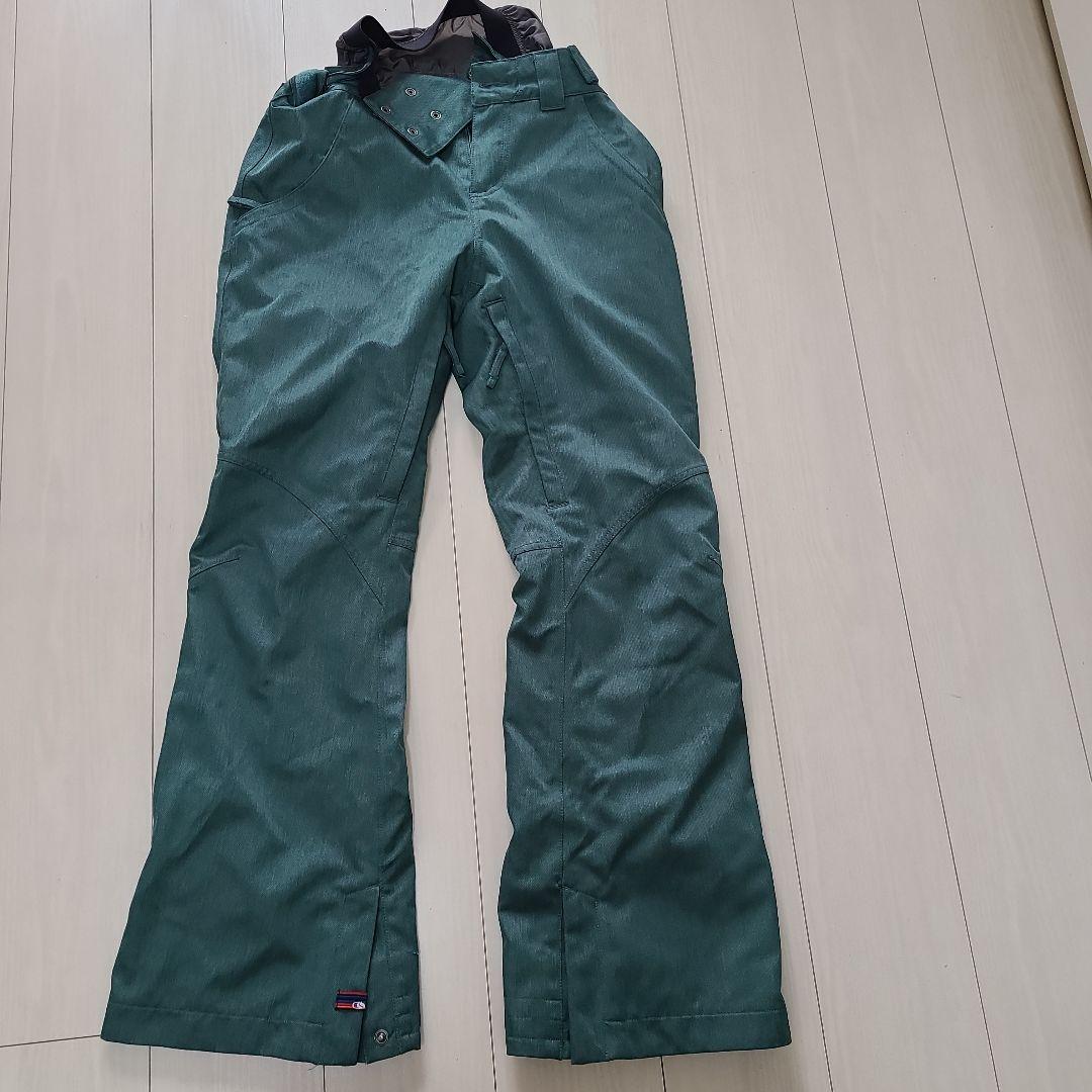 女性用スキーウェア 緑色