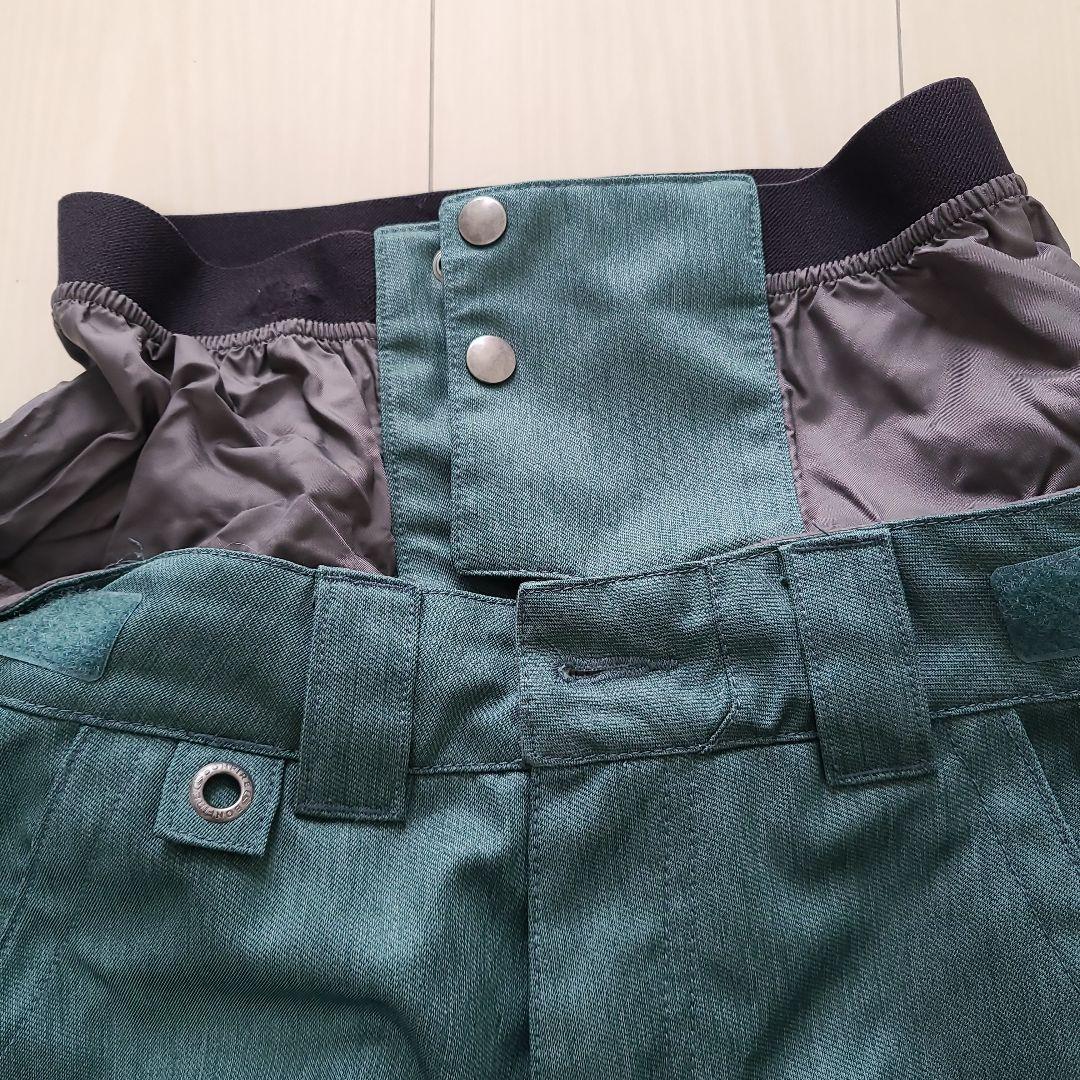 女性用スキーウェア 緑色