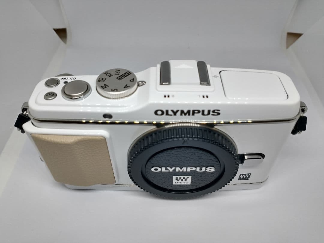 [美品] PEN E-P3 ボディ ホワイト オリンパス