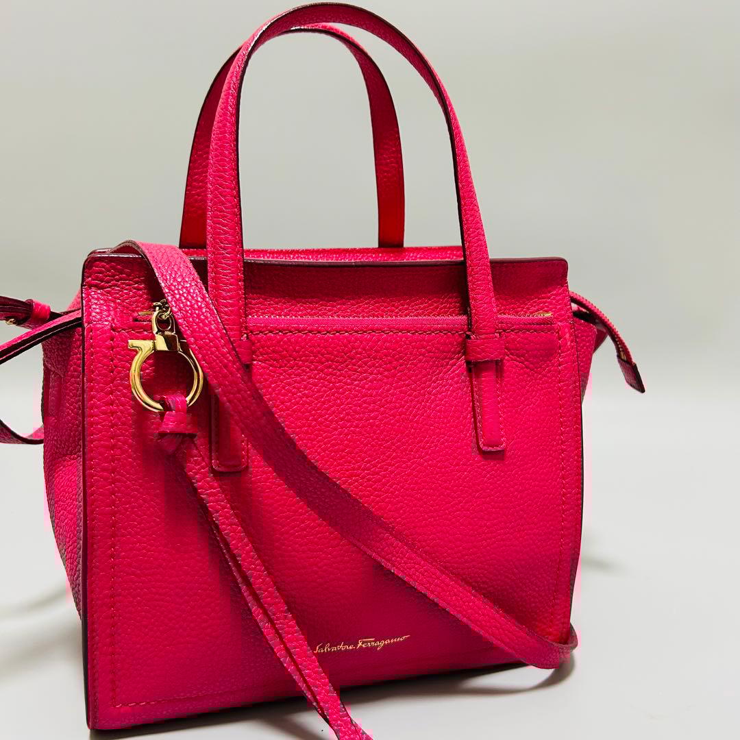 超美品 Ferragamo フェラガモ ガンチーニ エイミー ハンドバッグ