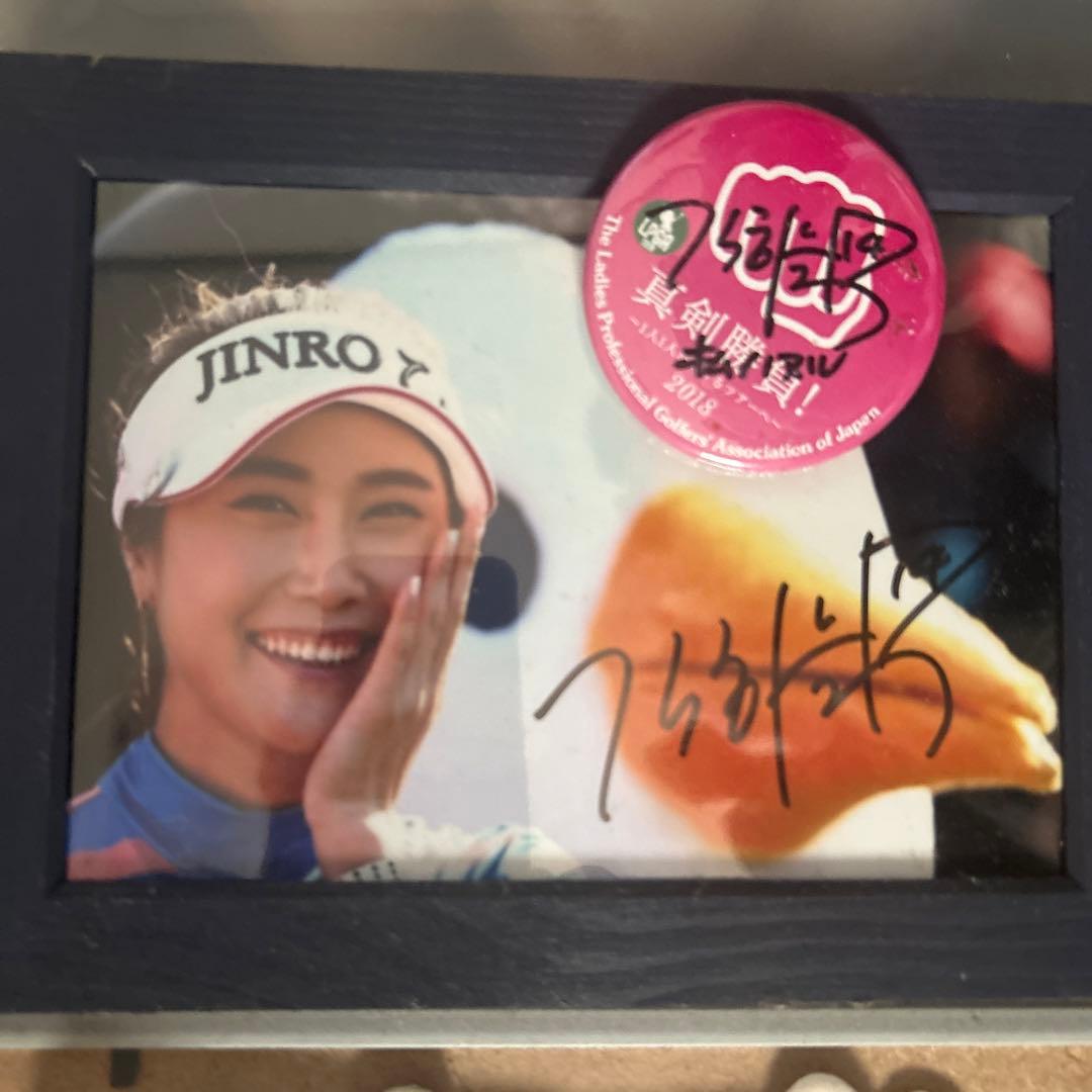 キムハヌル直筆サインフォト、缶バッジ