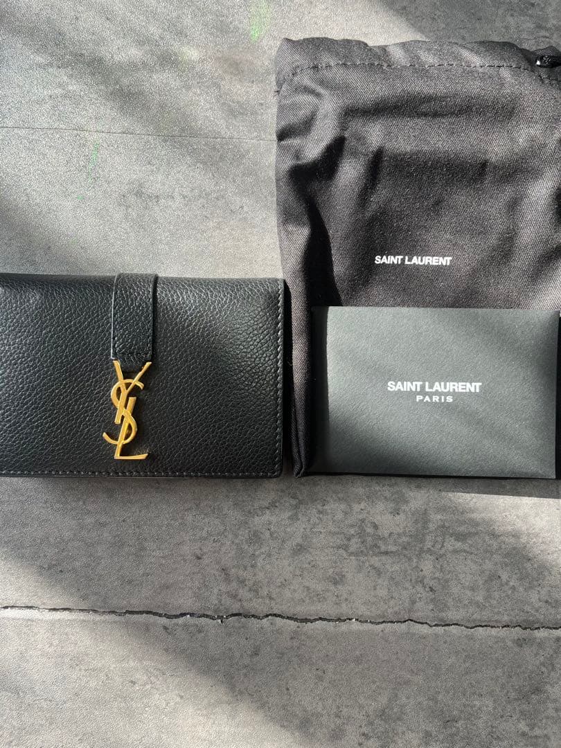 ともちゃん　SAINT LAURENT 名刺入れ