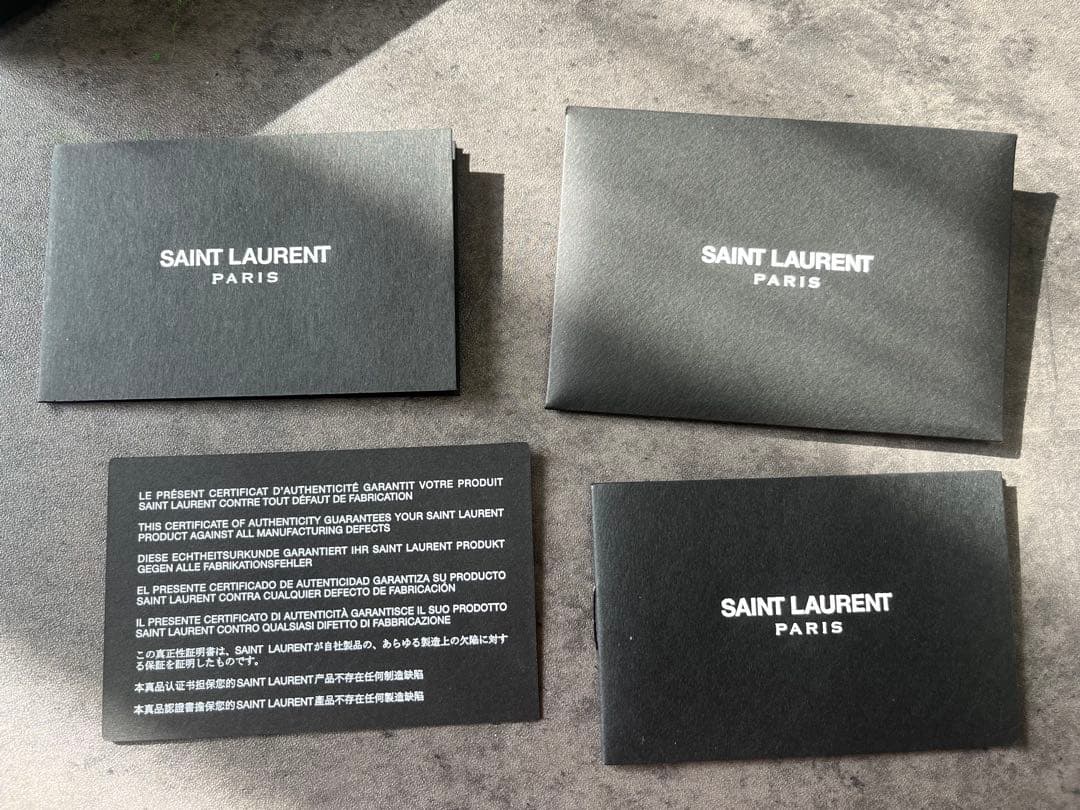 ともちゃん　SAINT LAURENT 名刺入れ