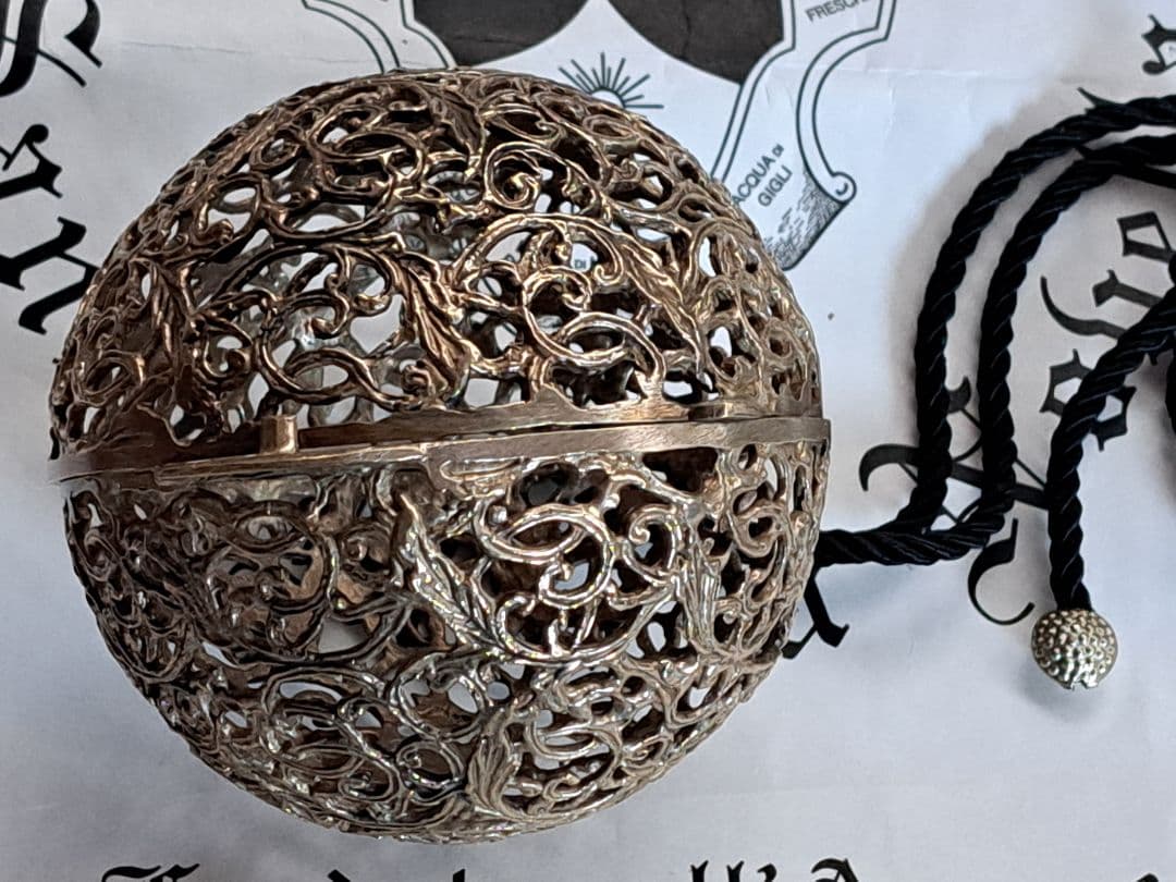 サンタマリアノヴェッラSanta Maria Novellaポプリケースシルバー