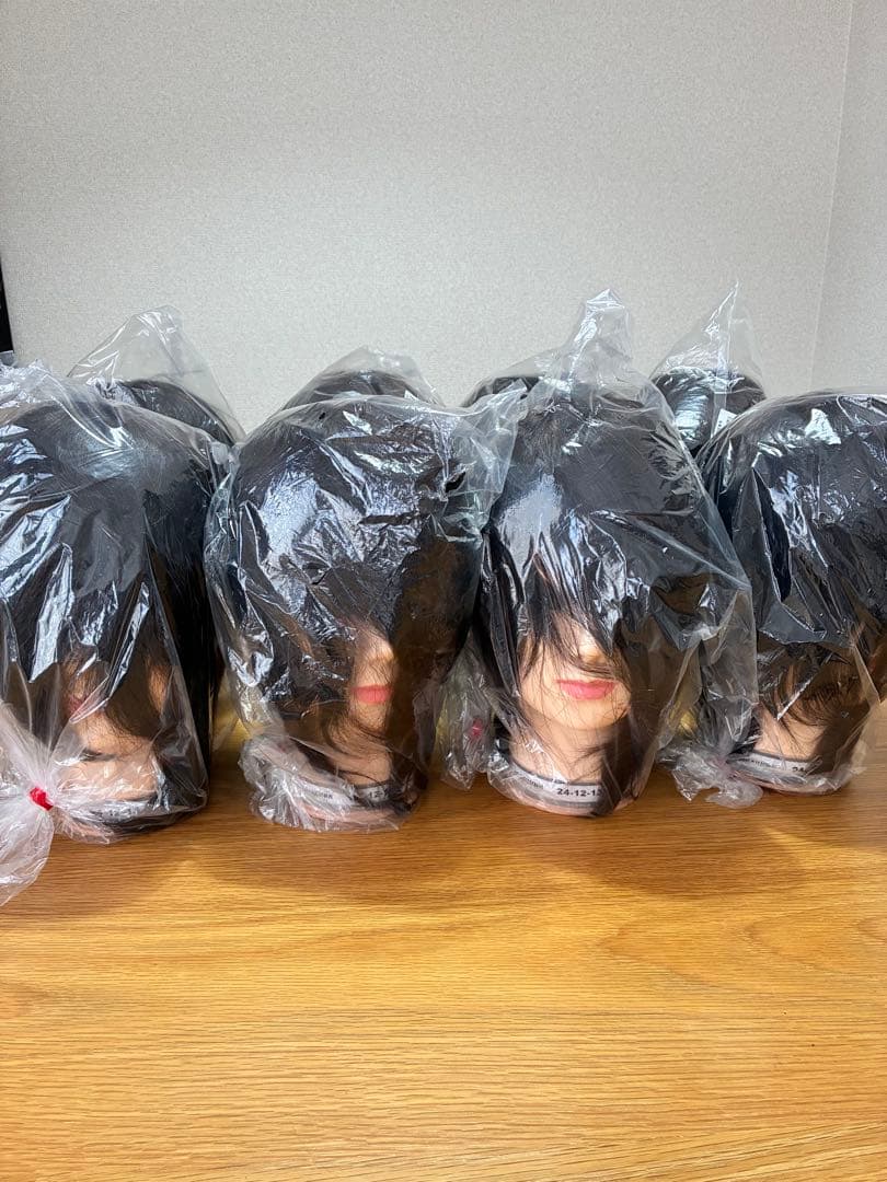 美容師実技試験用　カットウィッグ　8体 （4体での販売も可）