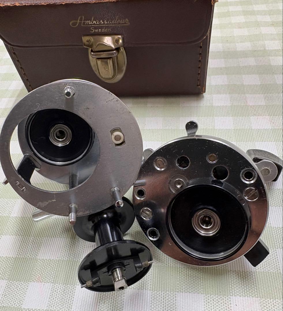 アブガルシア アンバサダー 2500C シルバー + Abu リール ケース