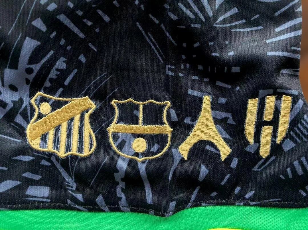 Stüssy 半袖シャツ 黒地葉柄 M