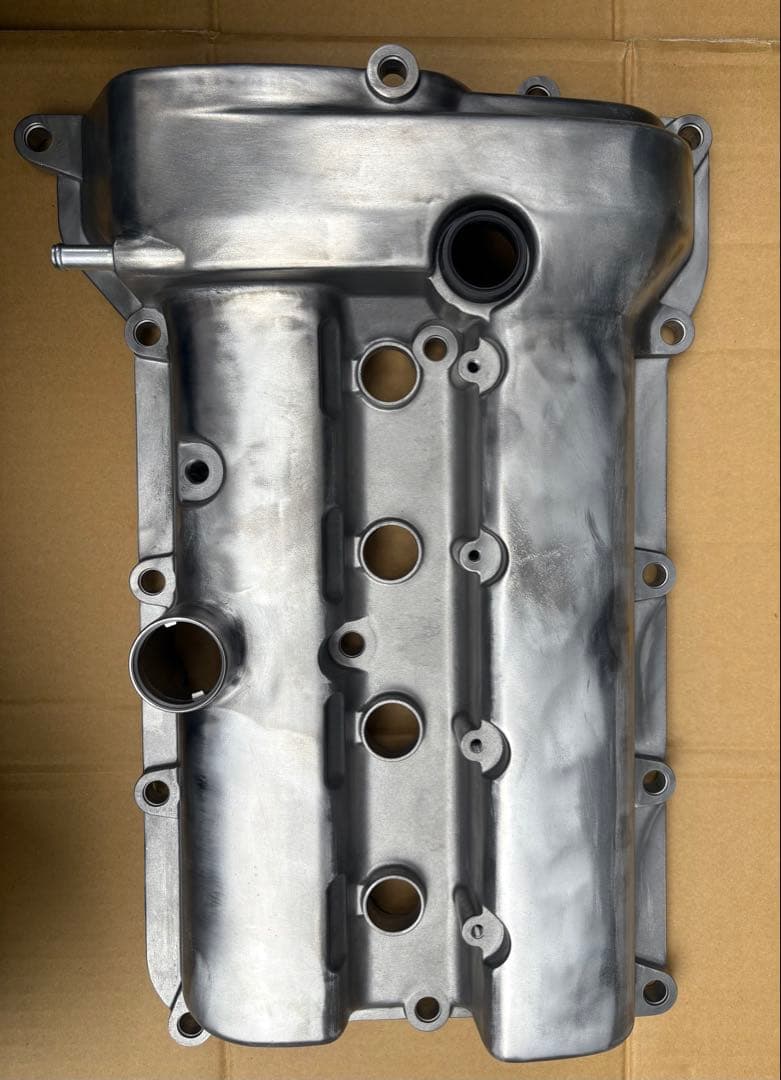 MAZDA ND ロードスター　ロッカーカバー