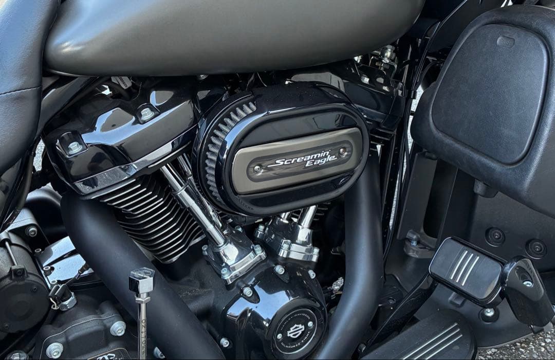 ハーレーダビッドソン純正スクリーミンイーグル ベンチレーター・エアクリーナー