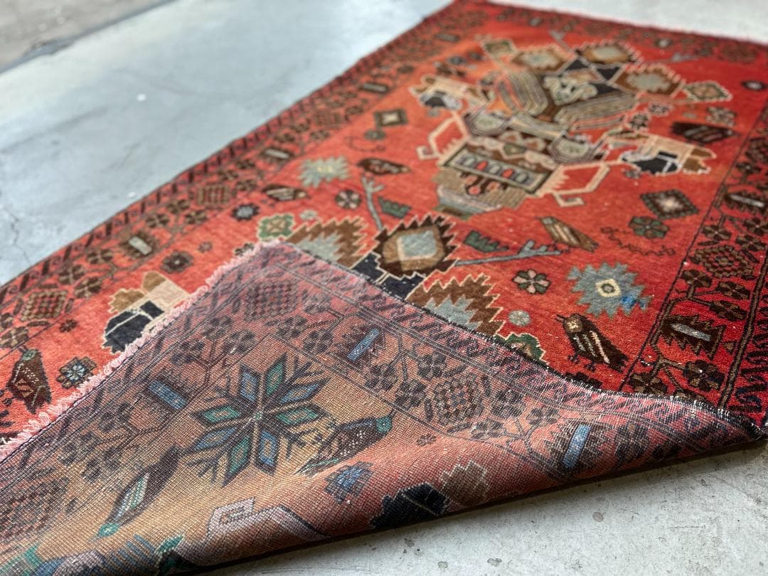 【Vintage rug】アフガニスタン産｜189 × 107cm｜バルーチ族