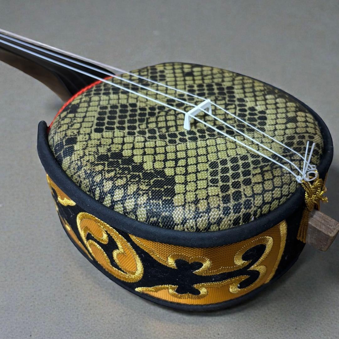 【動作確認済】沖縄三線 人工皮 蛇柄 本体のみ 美品 安定感◎