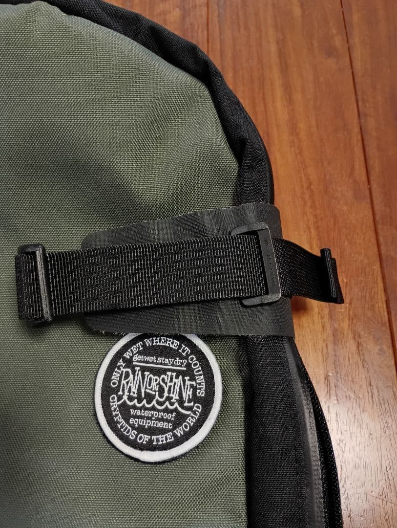 美品 RAIN or SHINE レインオアシャイン　バックパック13L