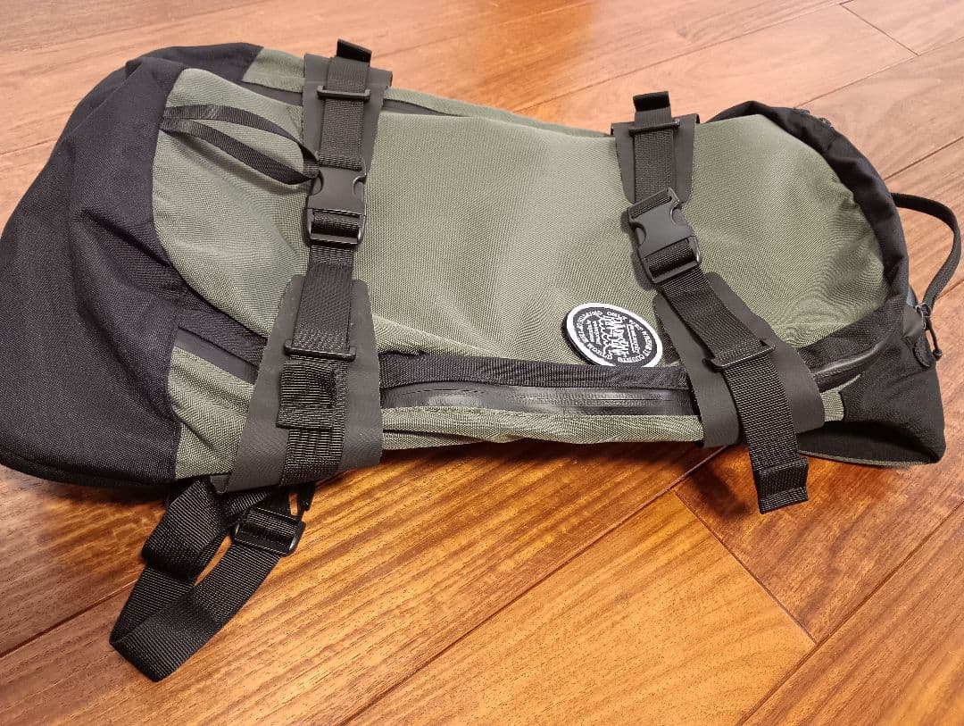 美品 RAIN or SHINE レインオアシャイン　バックパック13L