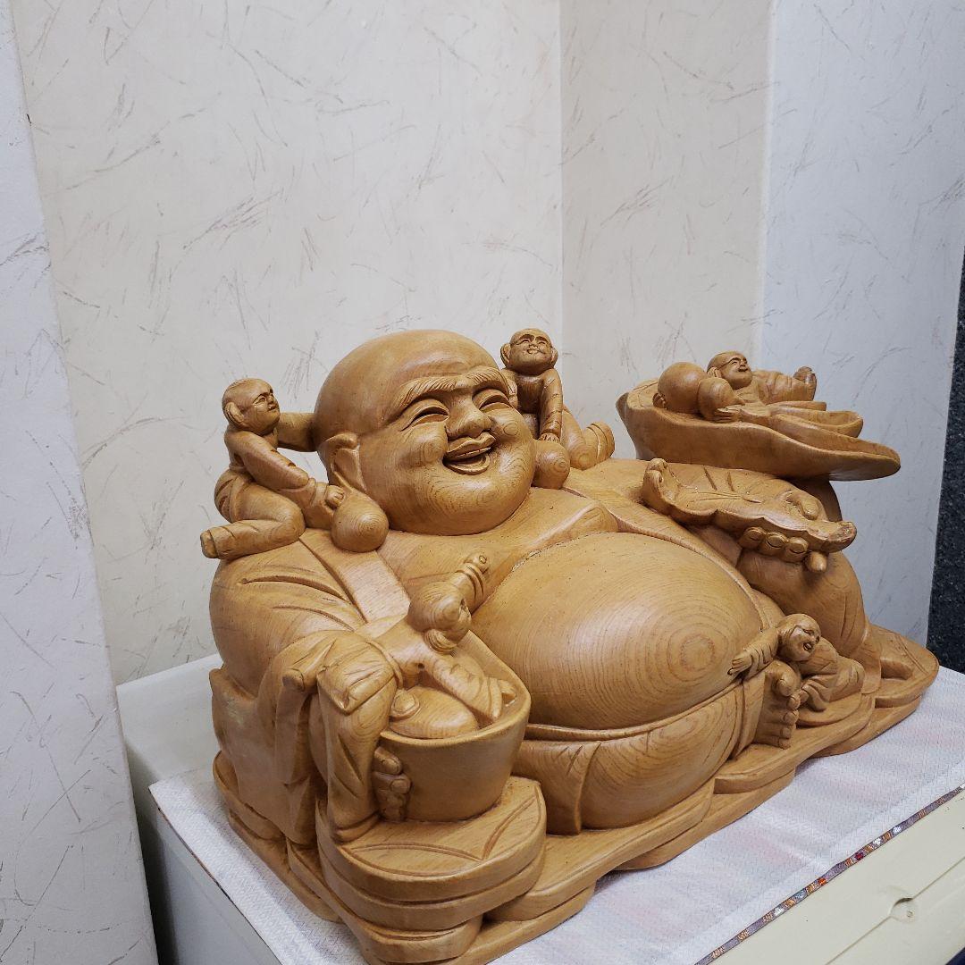 Ｂフライデー蔵出し特価布袋さん１木造り製 子供たち付き 大きめ