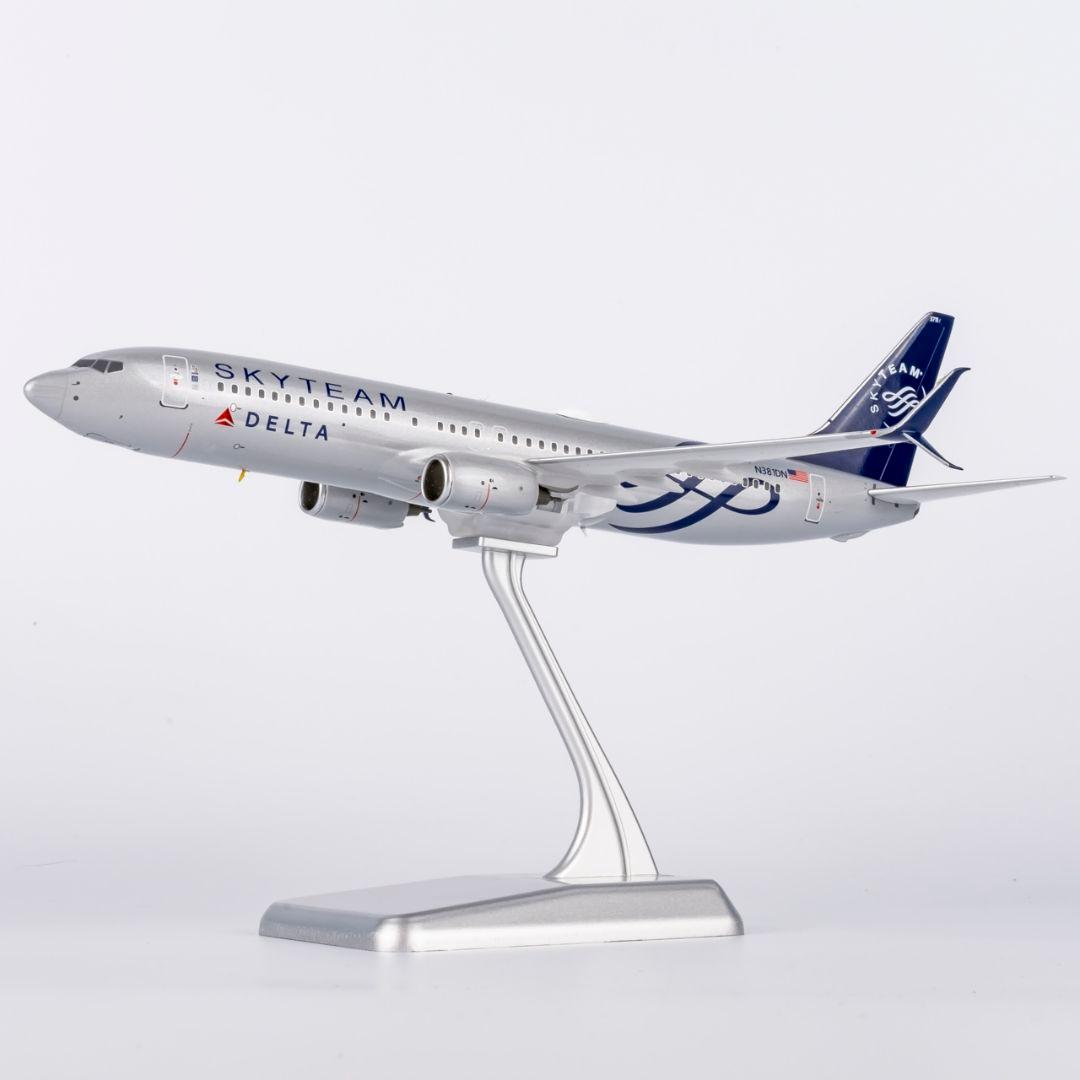 デルタ航空 737-800 スカイチーム塗装 N381DN 1/200