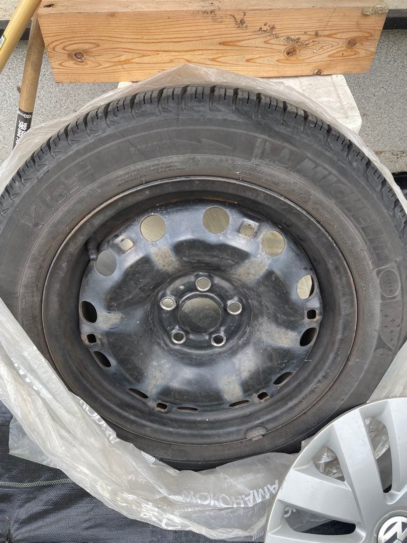 スタッドレスタイヤ ホイールセット　185/65R15