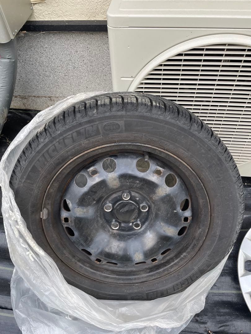 スタッドレスタイヤ ホイールセット　185/65R15