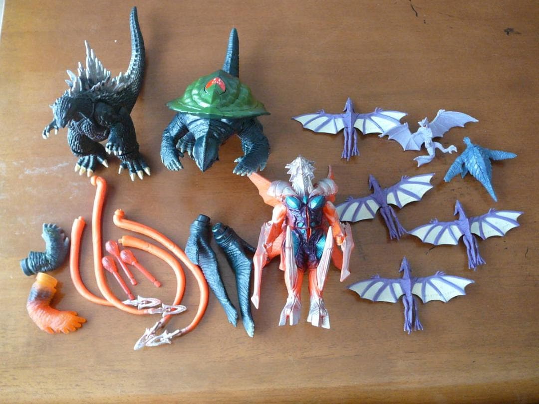 ガメラ　ゴジラ　フィギュア　セット　画像のものがすべてです