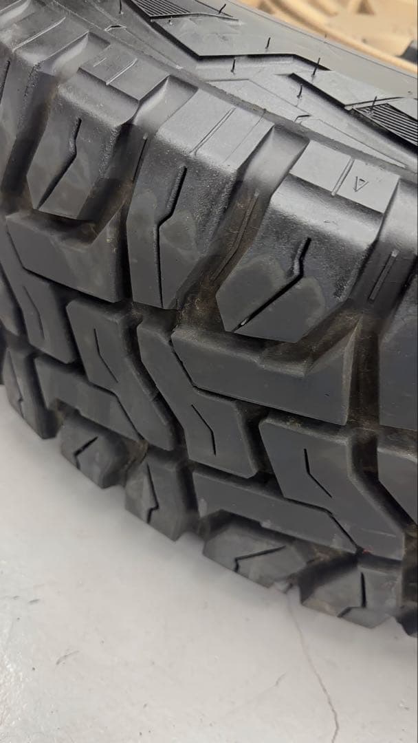 ウェッズ マッドヴァンス X type F 16インチ ホイールタイヤセット