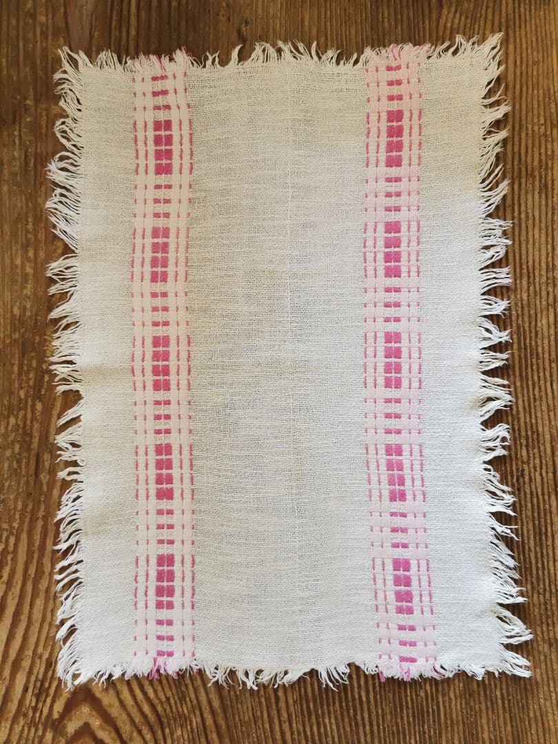 ヴィンテージ フランス ラズベリー＆桜ピンク織刺繍 リネンテーブルマット 2枚組