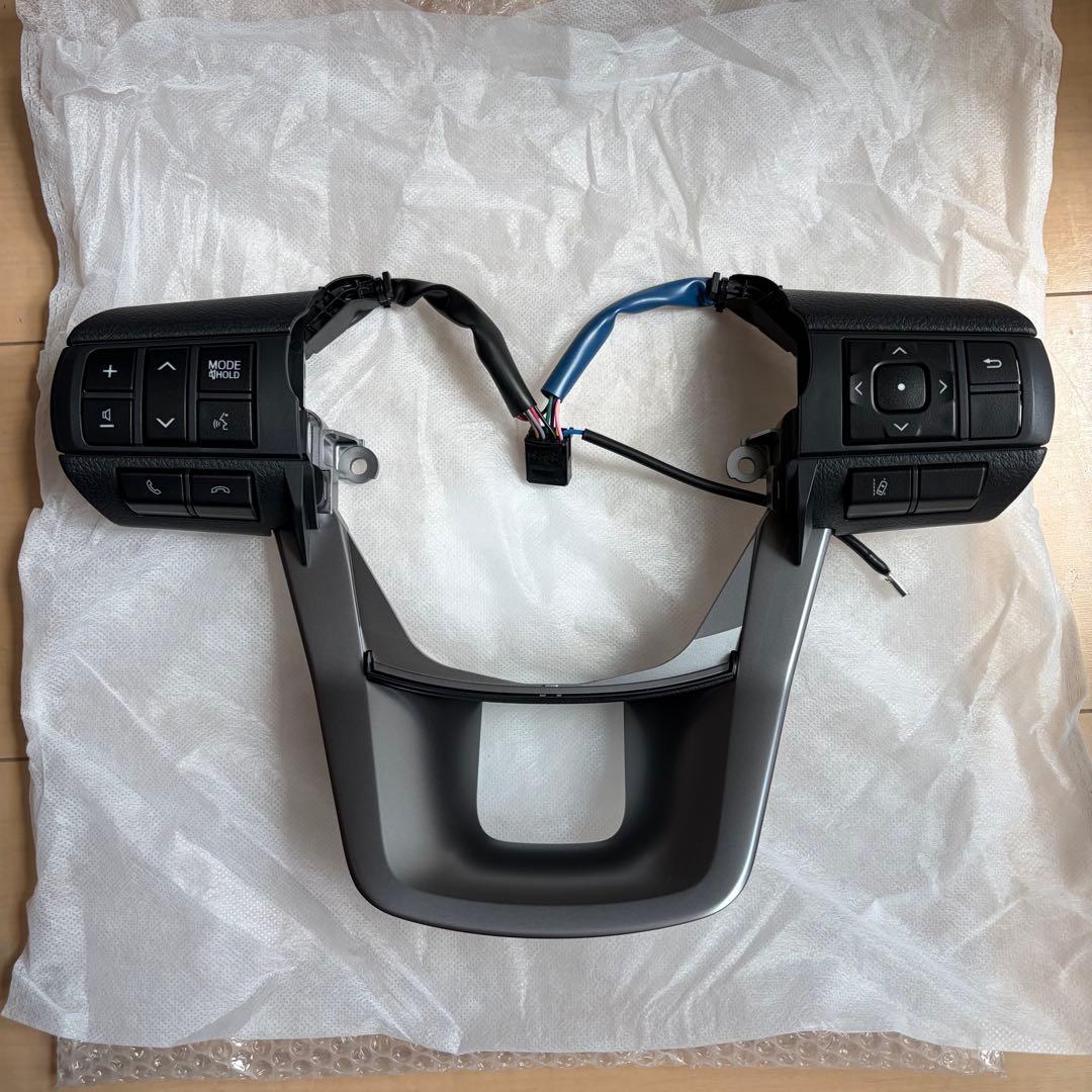 ［最安］ランクル70 GDJ76W ステアリングスイッチ