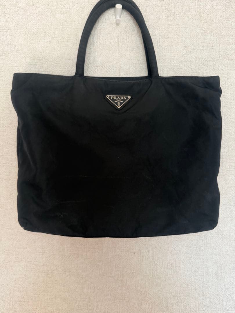 値下げしますね。PRADA 黒 ナイロン トートバッグ