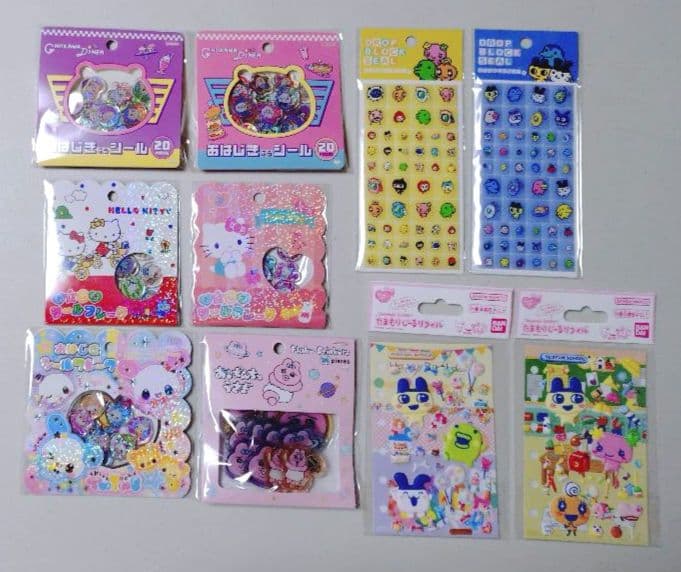 ちいかわ　サンリオ　たまごっち　おはじきシール　タイルシール　等