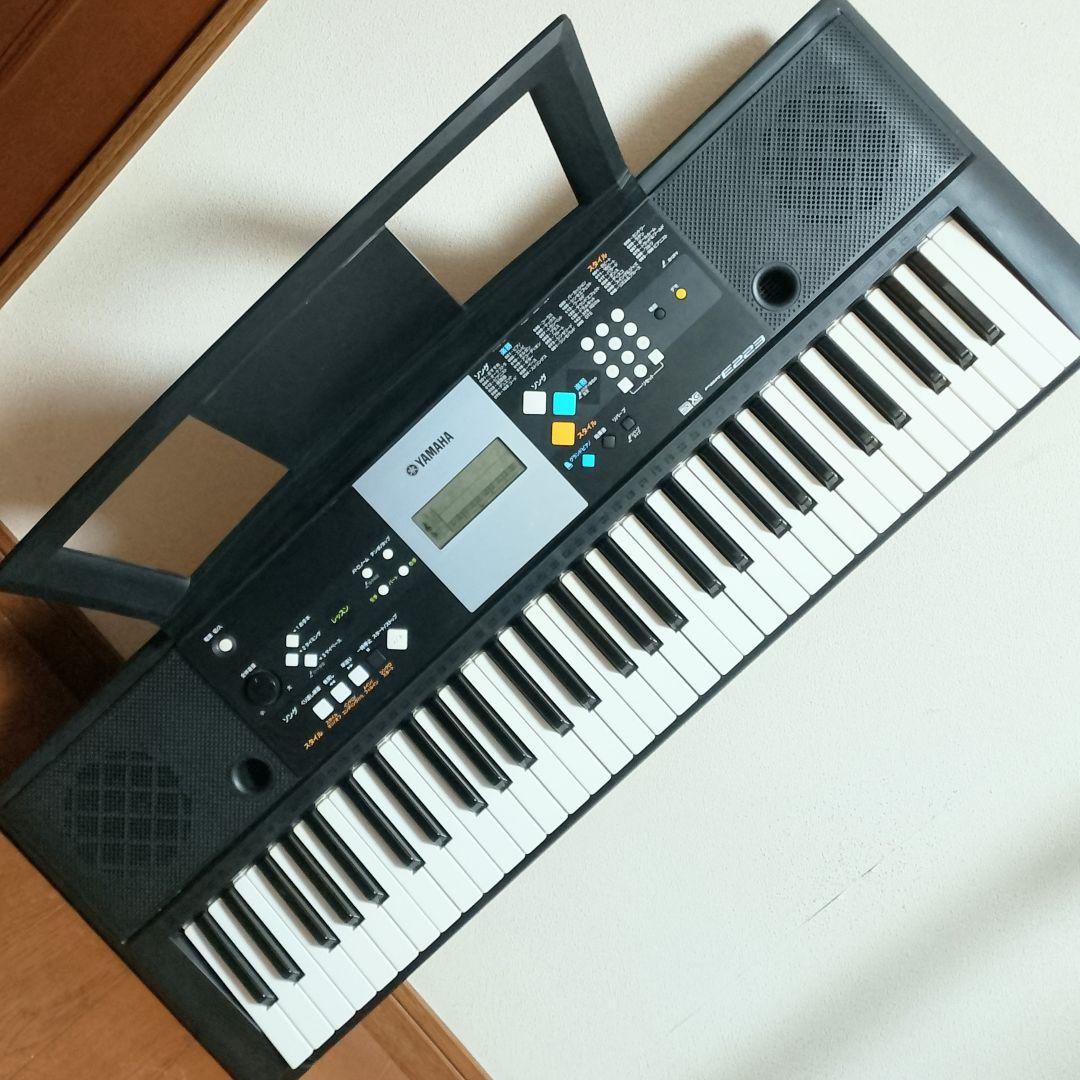 YAMAHA　PORTATONE　PSR-E223　電子キーボード