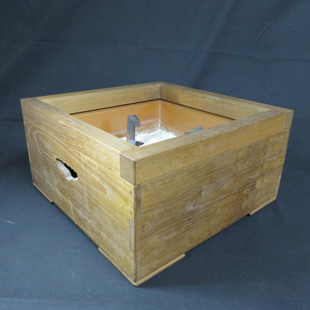 角火鉢 五徳付き 欅 けやき 鬼爪 内銅 火鉢 手あぶり 囲炉裏 茶道具