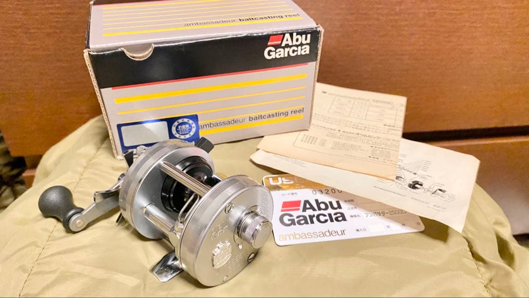 日々値下げ^^ Abu Garcia アブ2500C 美品