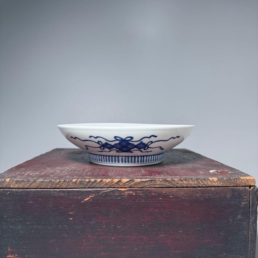 後期鍋島　色鍋島　色絵霞秋草文皿　萩　撫子　桔梗　菊　秋草　納箱付　19.3cm