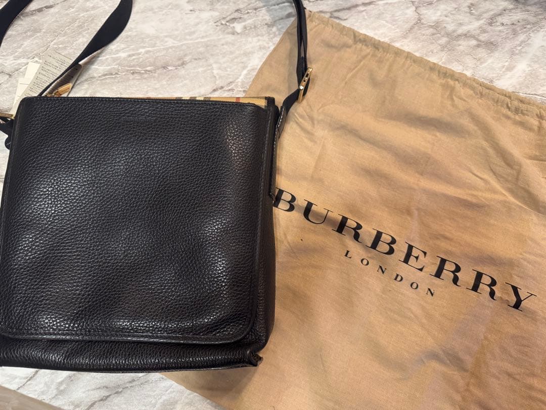Burberry London ブラック ショルダーバッグ