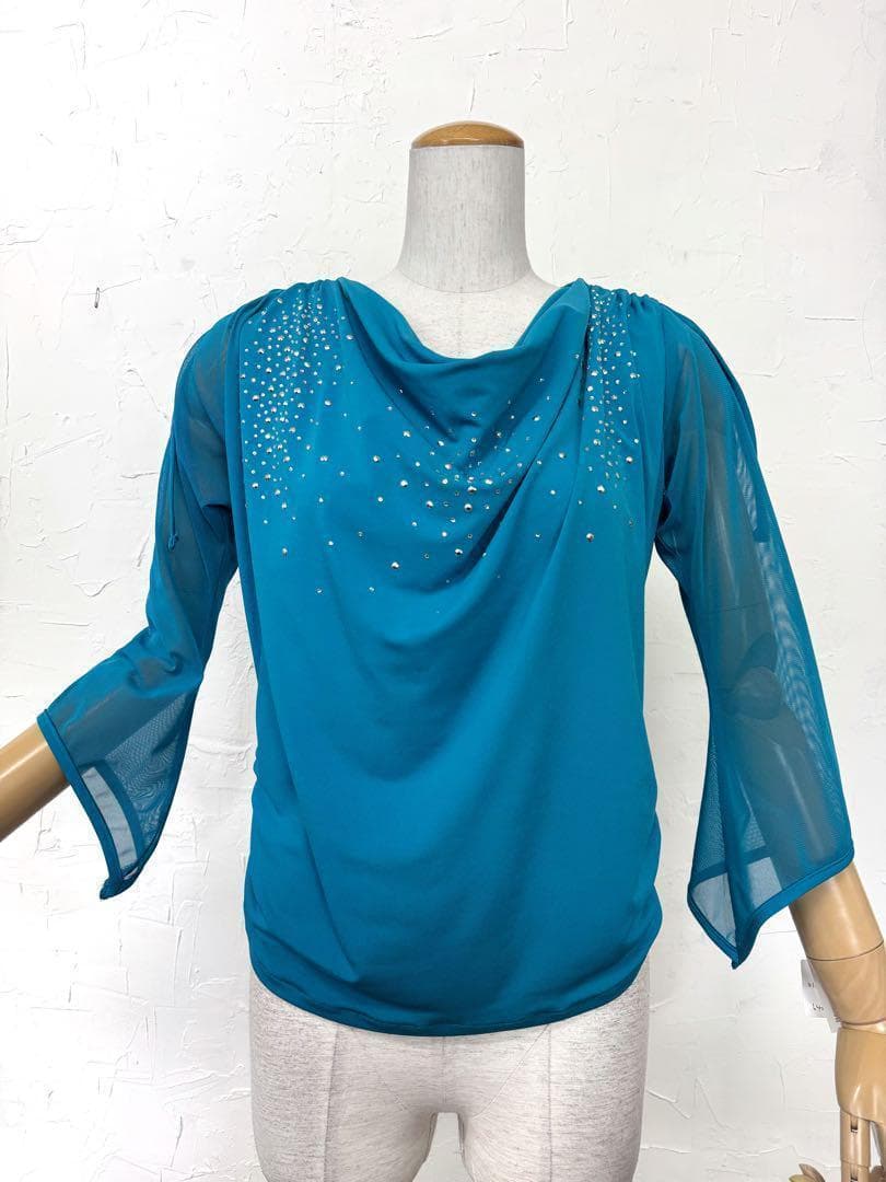 【肩幅が気になる方へ】新品　社交ダンス　ブルーグリーンカットソーｄ133