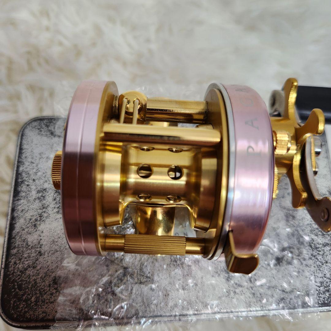 【ほぼ新品】megabass メガバス PAGANI ピンク ゴールド P300