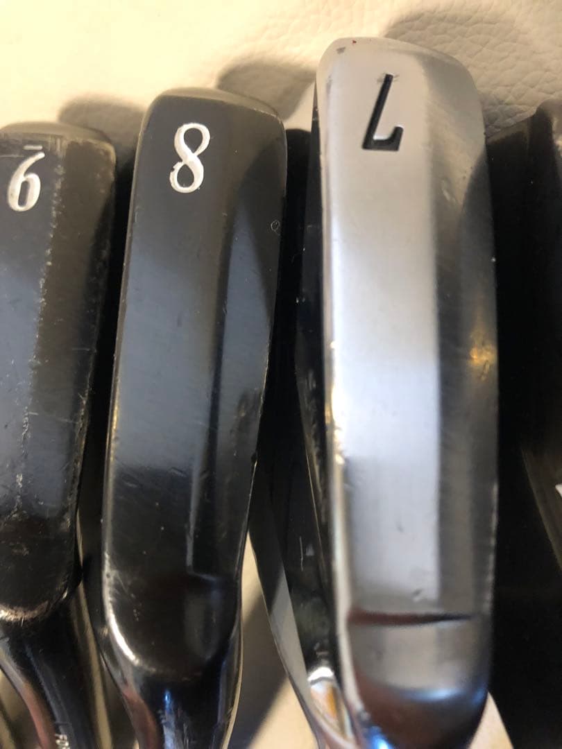 【送料込み】希少スリクソン Z945 ブラック 《 数量限定品 》アイアン