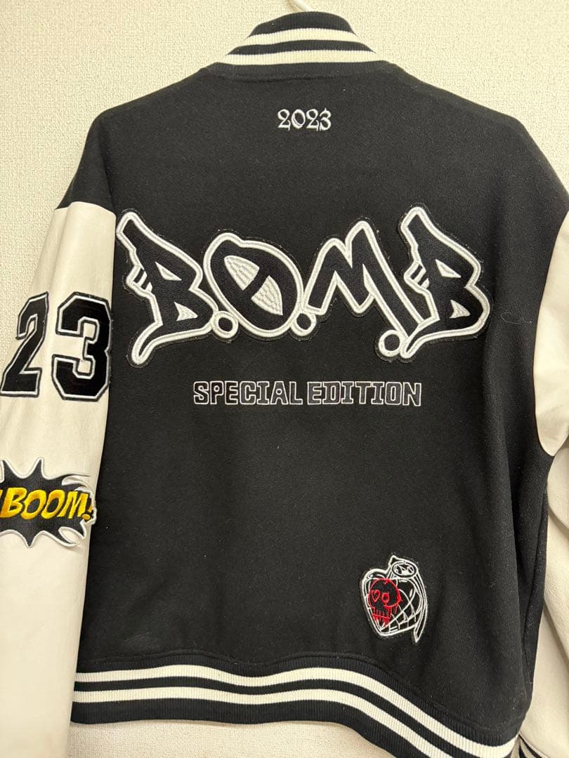 TREASURE REBOOTグッズ B.O.M.B. スタジャン