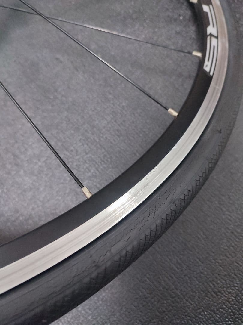 シマノ ホイール 700c WH RS 010　タイヤ付き