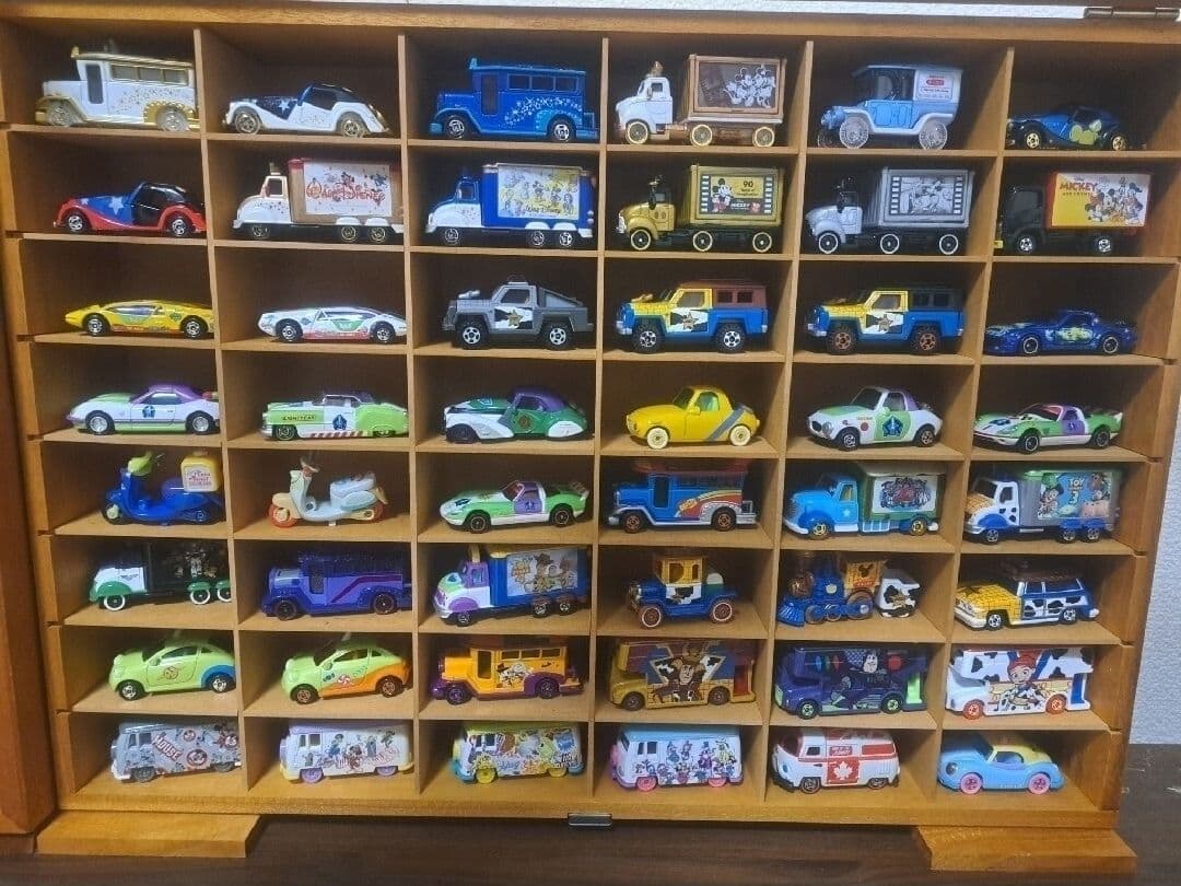 ディズニートミカ　ディズニーモータース　トミカ　48台まとめ売り