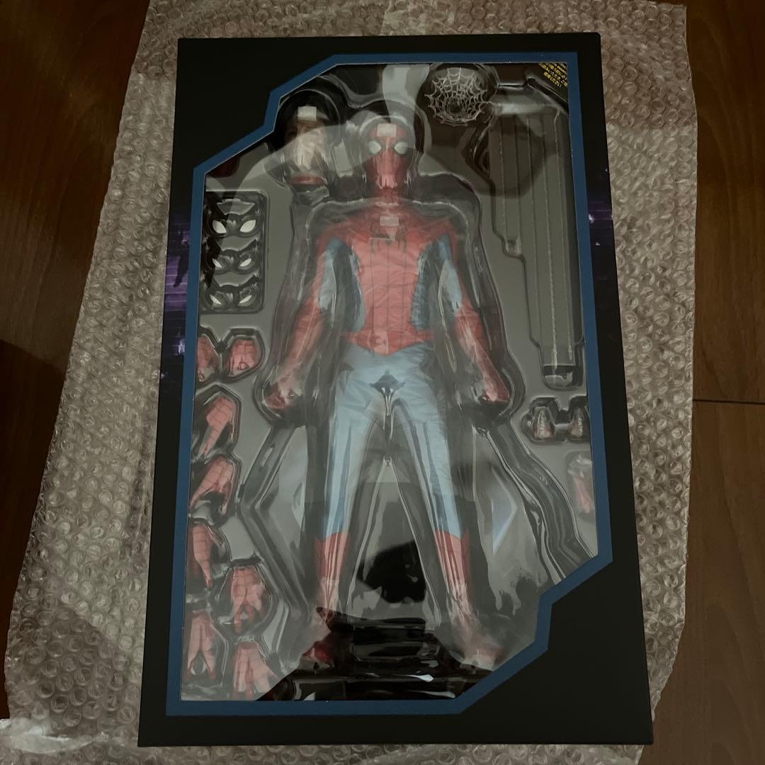 ホットトイズ　スパイダーマン　ニュー・レッド＆ブルースーツ