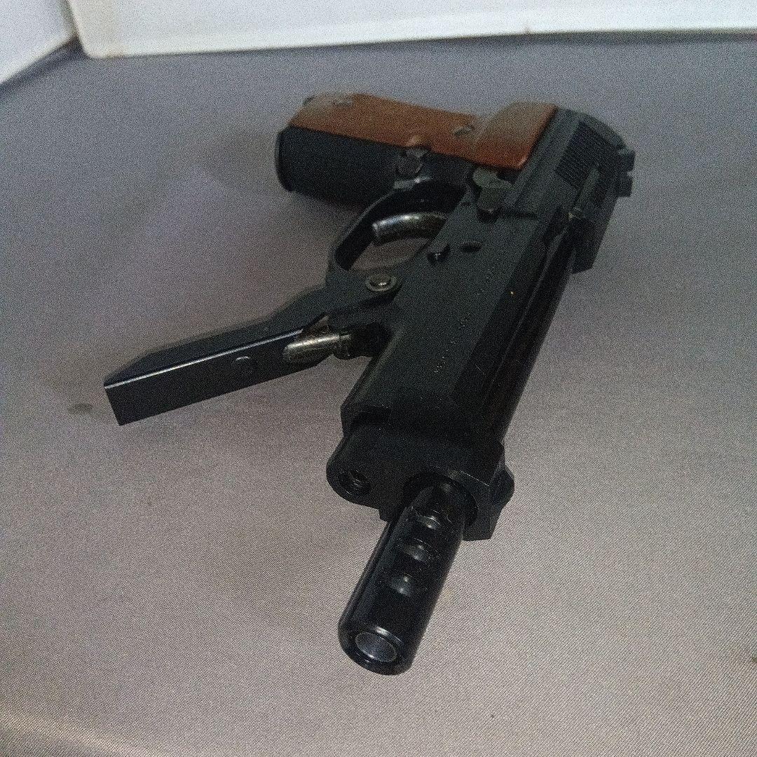 MGC M93R ベレッタ 木製グリップ　固定スライド　エムジーシー