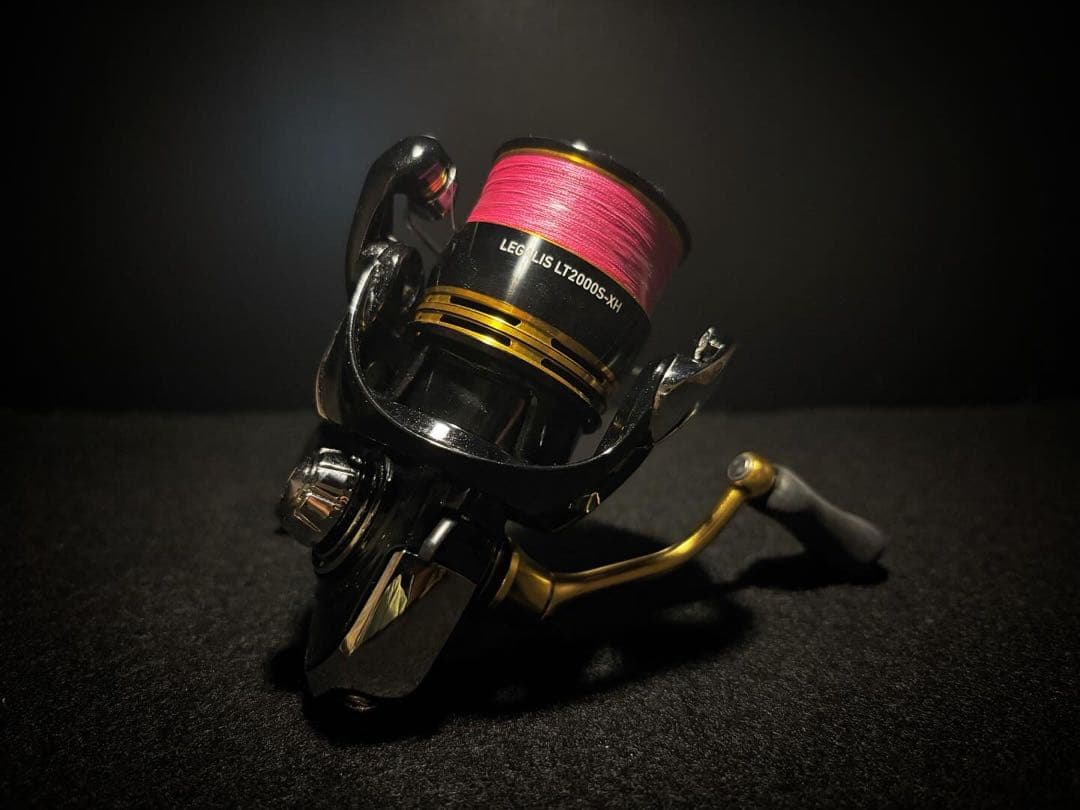 【美品】ダイワ(DAIWA)スピニングリール 23レガリス LT2000S-XH