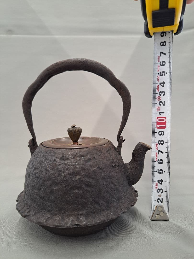 南部鉄瓶　龍文堂造　丸形　小ぶり