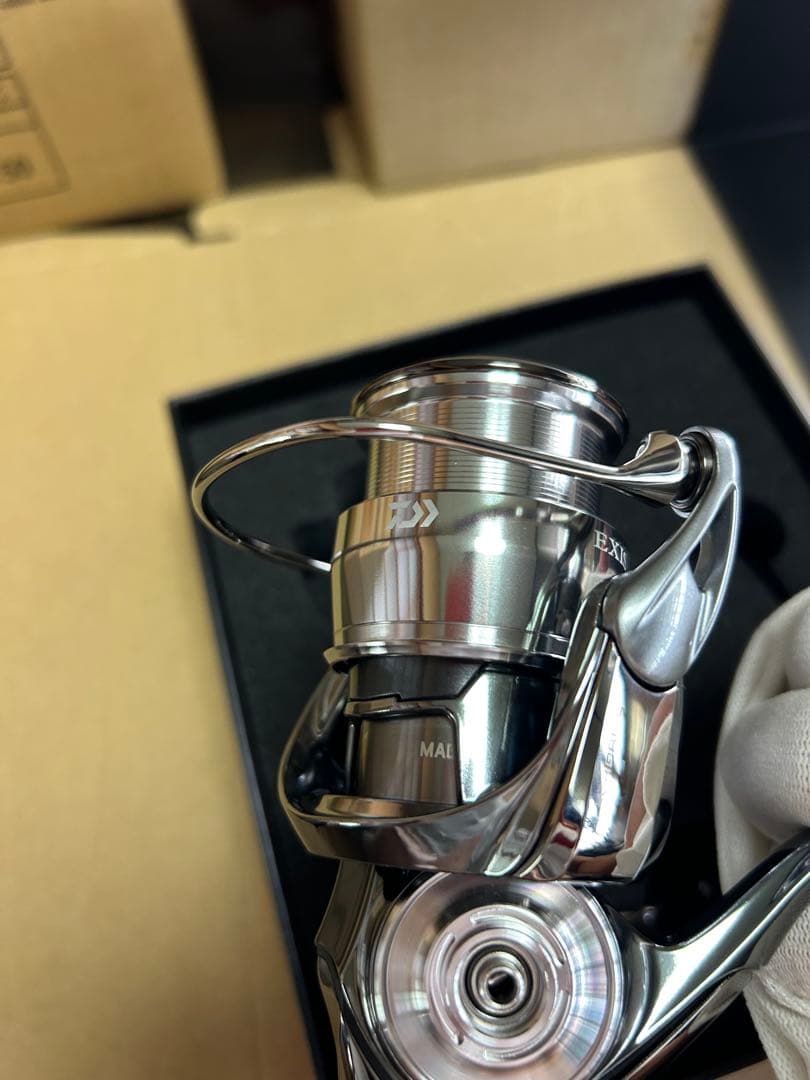 【新品未使用】ダイワ 22イグジストLT2500S EXIST LT2500S