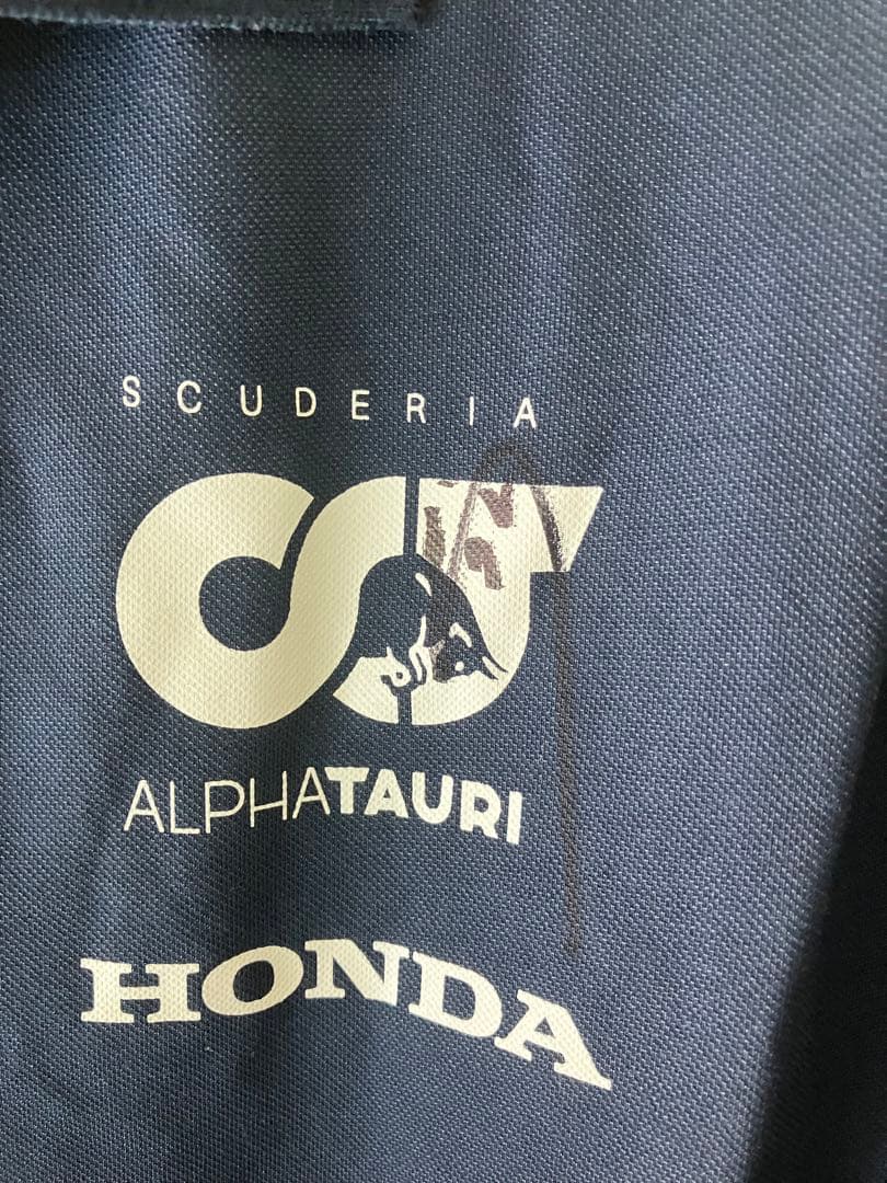 角田裕毅　サイン入りTシャツ